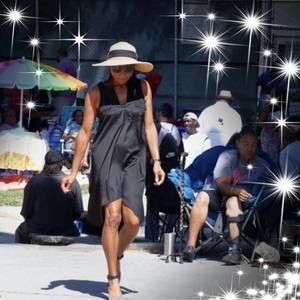 Meet your Posher, Lenore